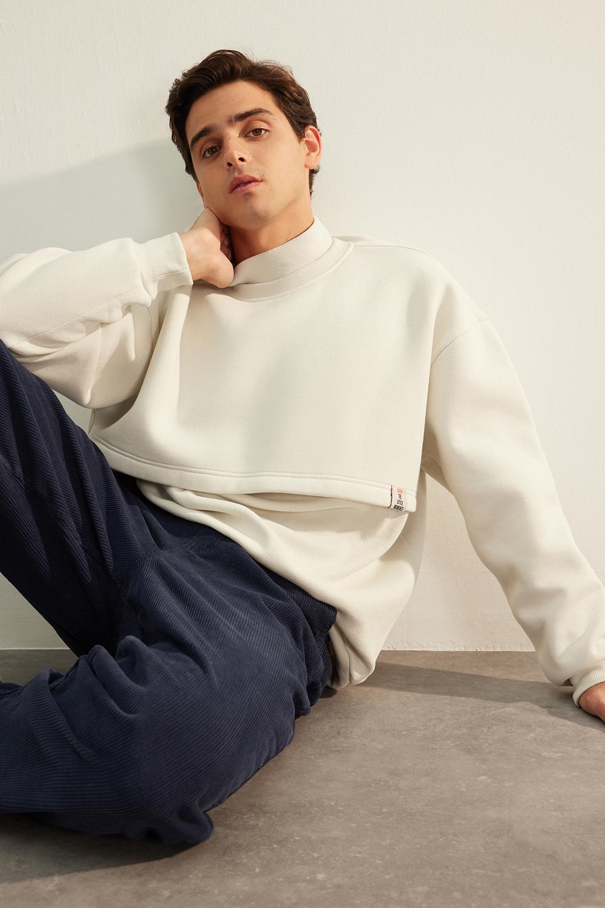 

Ограниченная серия Stones, мужская толстовка свободного кроя большого размера с широким воротником-стойкой и флисовой этикеткой внутри...