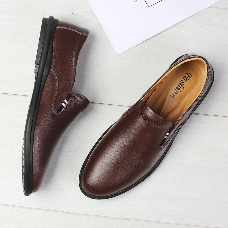Fashion New Arrival Men's Loafers Simple Leather Moccasins Comfortable Slip-On Flats Handmade Male Driving Shoes Classic Business Shoes