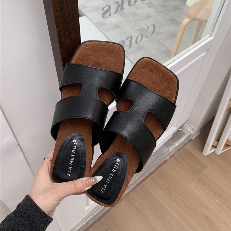Design sense niche slope heel one-word slippers women's summer wear 5 new high-end cool slippers vacation beach shoes