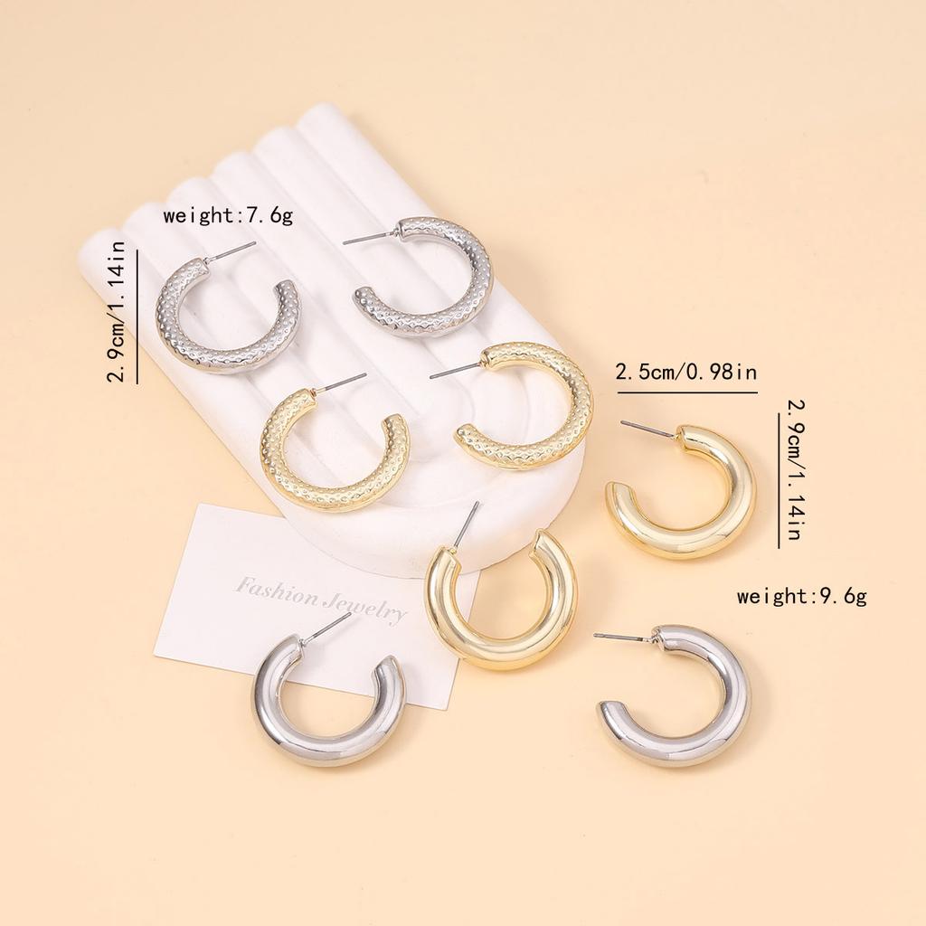 European and American hip-hop punk style metal unique texture, plain ring C-letter stud earrings, light luxury and high-end feel