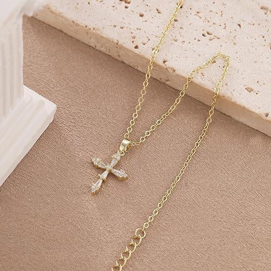 Women s Fashion Flower Cross Pendant Cubic Zirconia-Inlaid Choker Necklace with Copper Gold-Plated Box Chain золотистый
