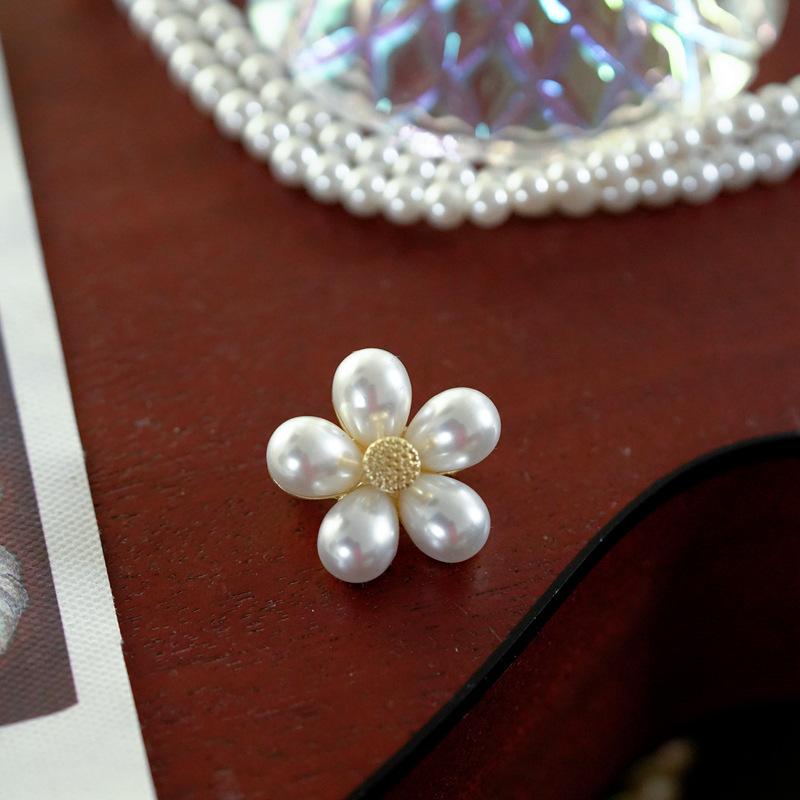 Broche Vintage Style Palais Accessoires Baroque Rétro Perle Mate Broches Pour Femme Fille Cadeau de Fête