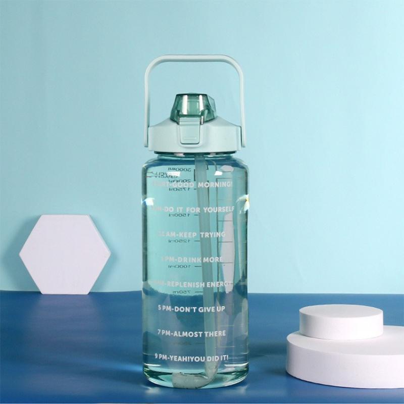 2L Tragbare Wasserflaschen Plastik Strohhalm Wasserbecher Trinkflasche mit Zeitmarkierung für Outdoor-Sport Fitness Wasserkrug Trinkgeschirr
