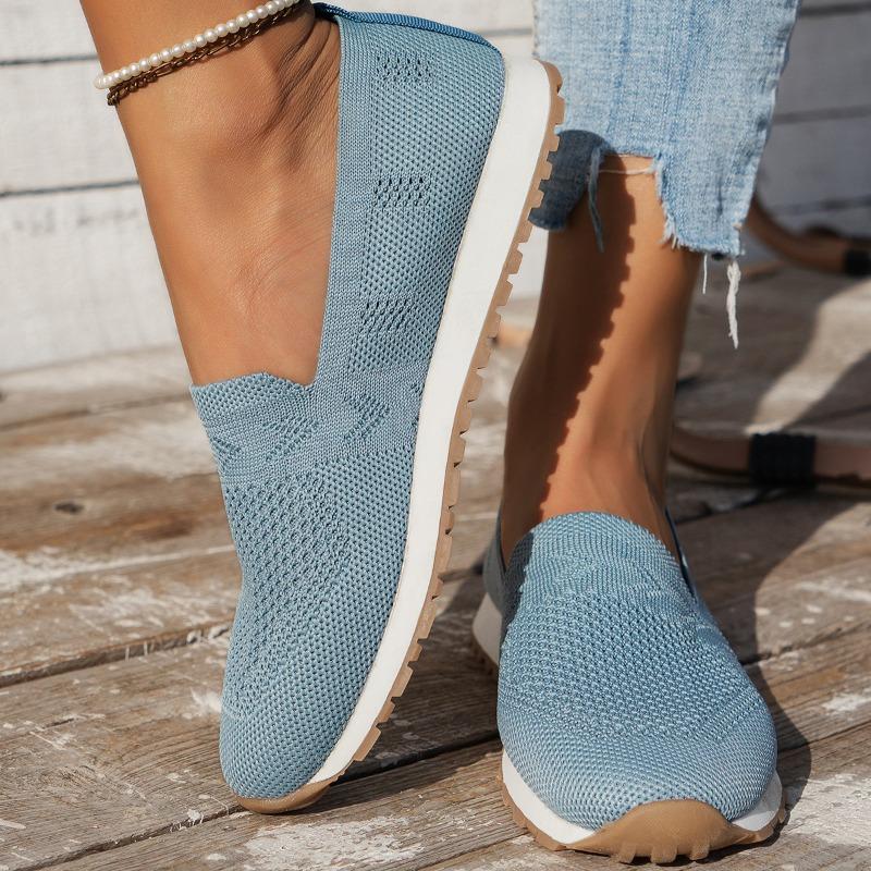 Cross-border Large-size Fly-woven Single Shoes for Women's Spring New Mesh Breathable One-pedal Women's Casual Knitted Shoes