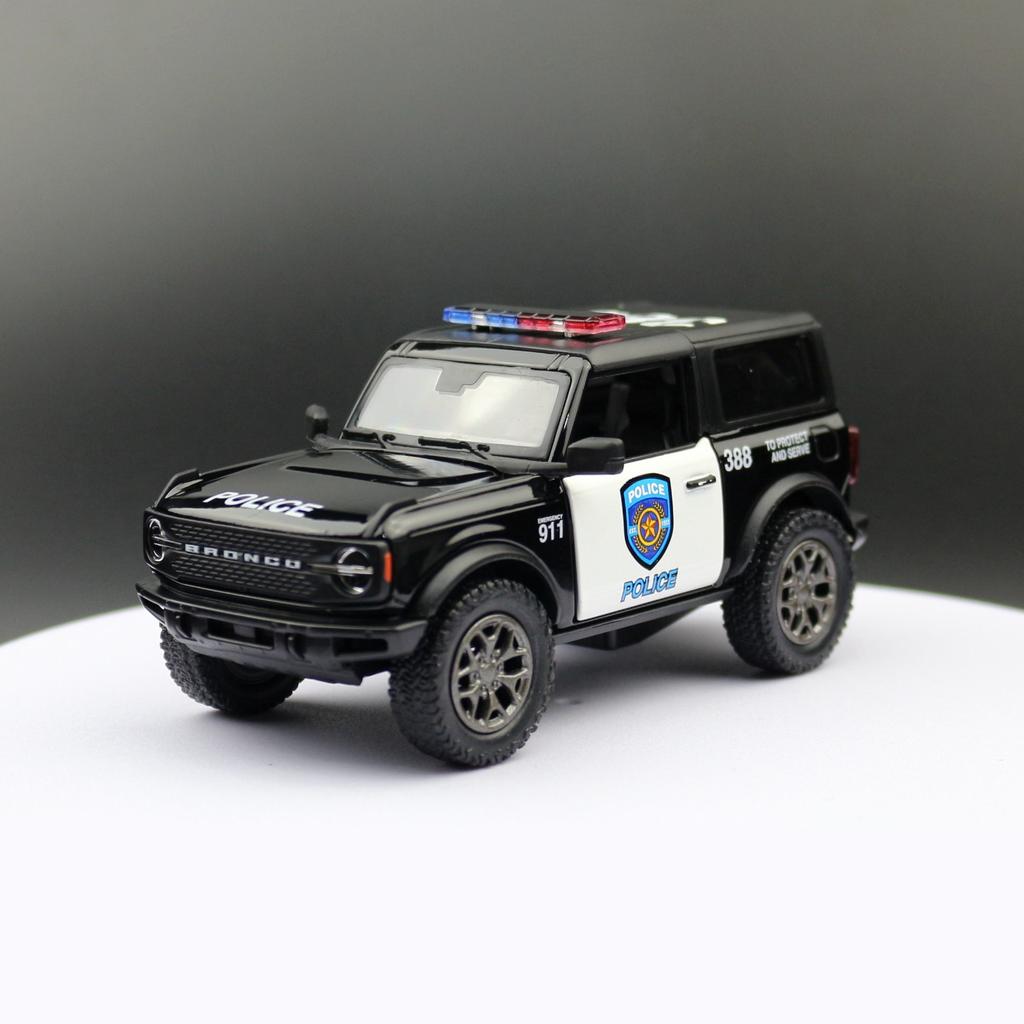 Model autíčka 1/34 2022 Ford Bronco Policejní SUV Sportovní Odlévaný Miniaturní Vozidlo Kolekce Dárek pro Děti Chlapce Dítě