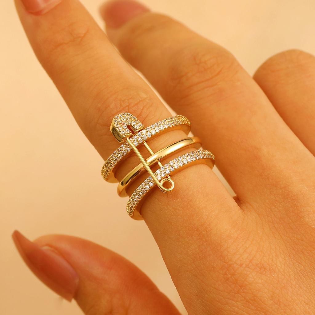 Wysokiej jakości 2026 nowy, najlepiej sprzedający się trójkolorowy pierścionek dzielony damski pierścionek z mikro-inkrustacją cyrkonii hurtowo