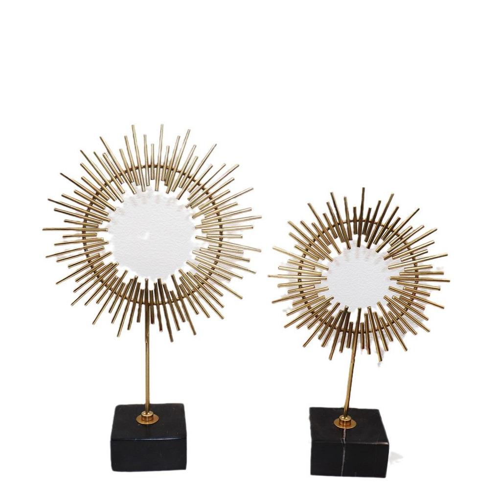 Creative Sun-Shaped Wrought Iron Decorative Ornament for Home or Hotel