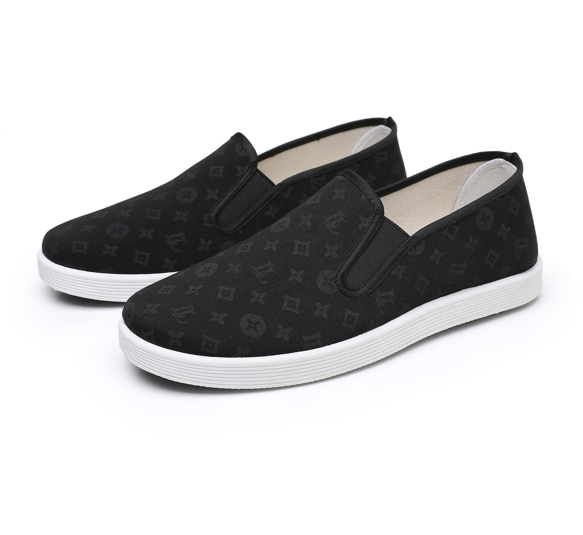 

Новые мужские туфли из старой пекинской ткани, удобные и дышащие повседневные туфли с мягкой подошвой, черные туфли из ткани с одной педалью 44