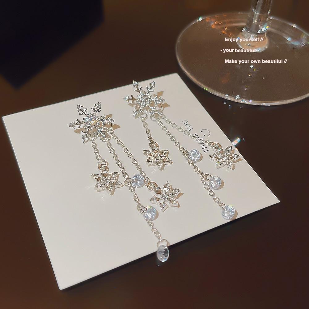 925 Silver Snowflake Tassel Earrings - High-End Light Luxury Studs for a Slimmer Face