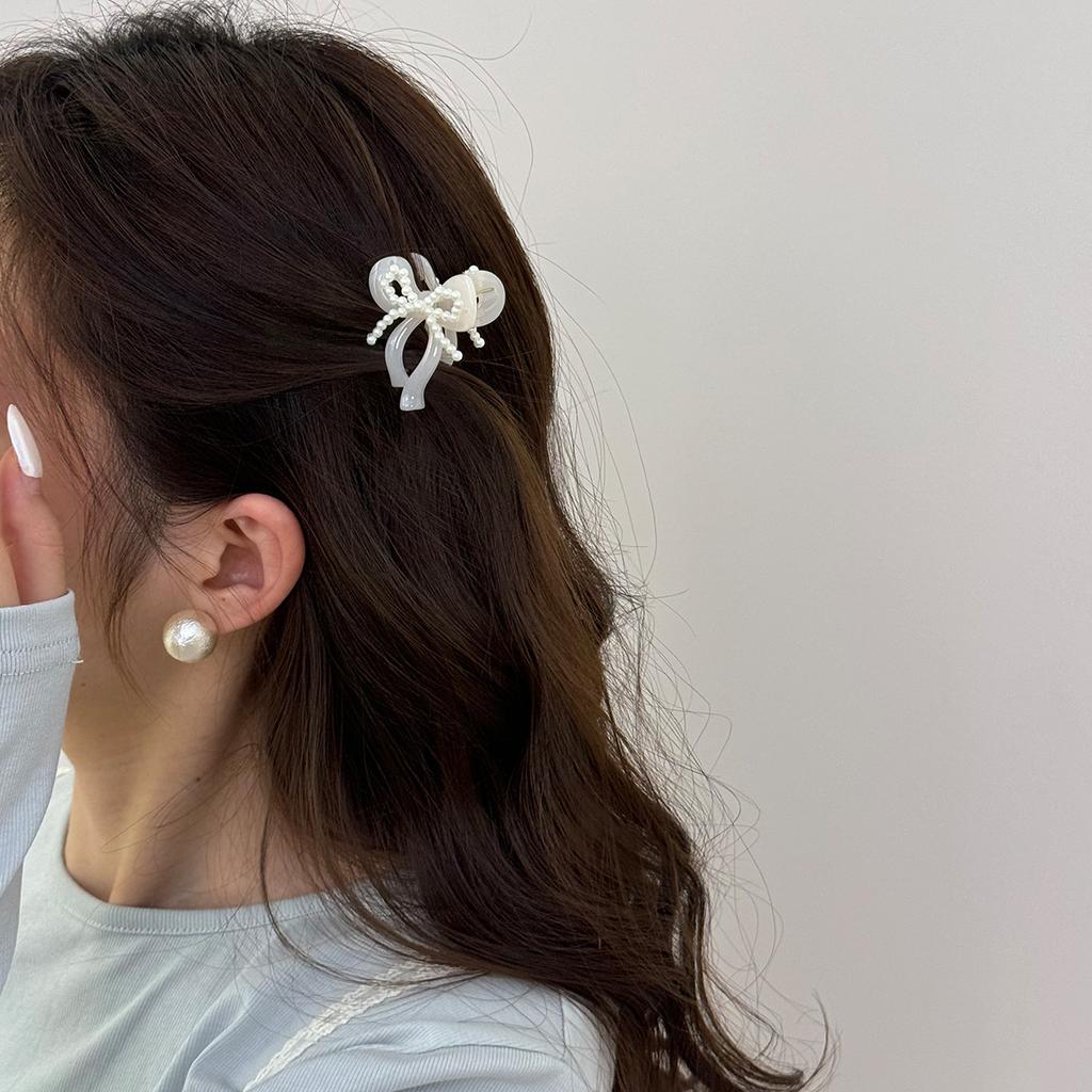 Sweet Temperament Senior Sense of Exquisite Pearl Bow Scratch Clip Girls Versatile Back of the Head Plate Hair Shark Clip Simple