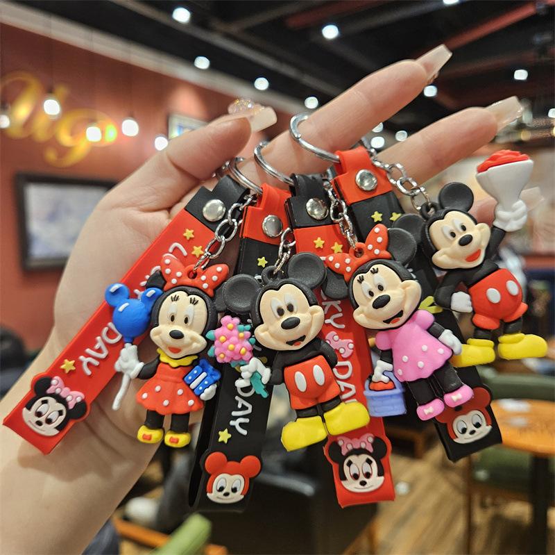 Internet-Berühmtheit Cartoon-Puppe Schlüsselanhänger Taschenanhänger Studentenanhänger Niedlicher PVC-Schlüsselanhänger Paar Auto Schmuck