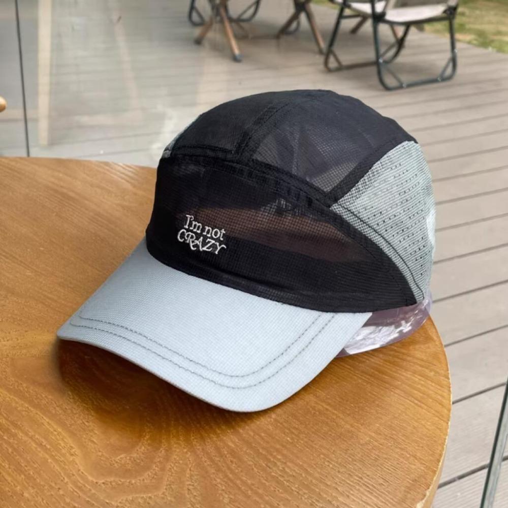 

Сетчатая кепка с 5 панелями для мужчин и женщин, вышивка буквы, легкая, идеально подходит для активного отдыха, бега, повседневного спорта, уличной моды. чёрный