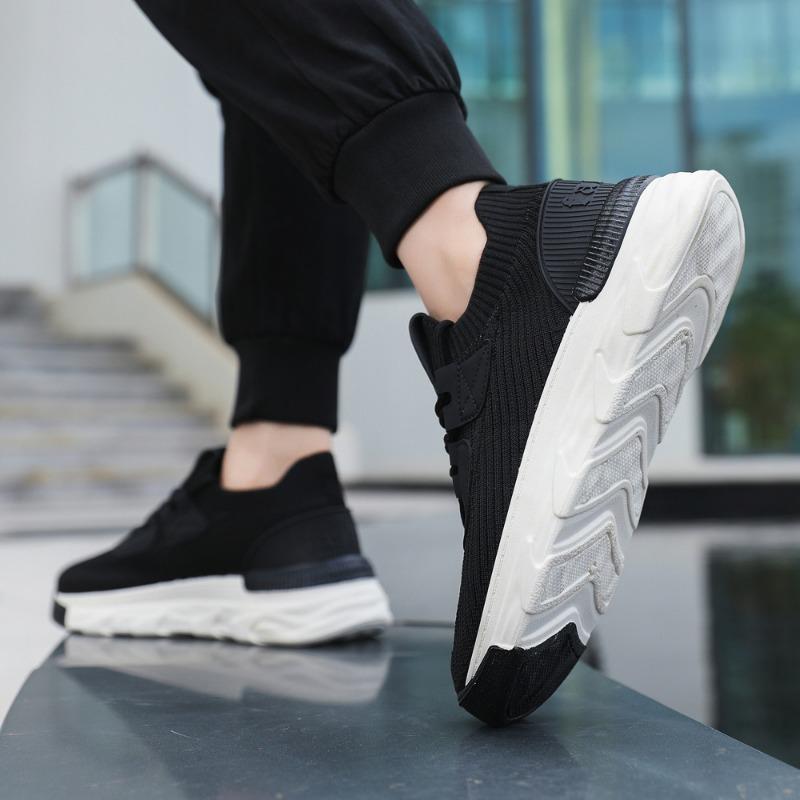New Men's Shoes Fly-woven Platform Sneakers Comfortable and Trendy Socks Casual Shoes One-pedal Men's Casual Shoes