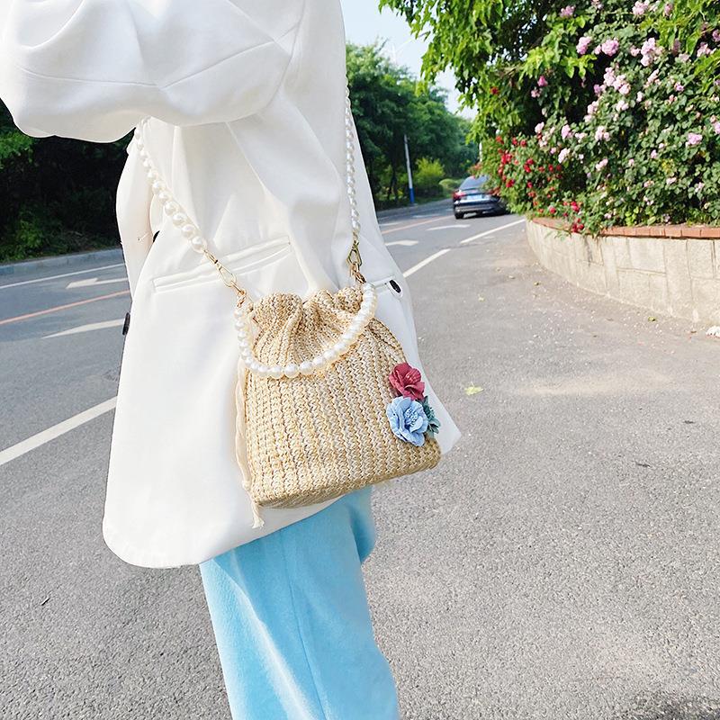 2025 new straw summer beach pastoral handbag, pearl chain small daisy fashion simple shoulder bag