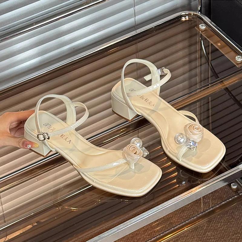 Premium pearl set toe silver sandals women's summer new one-word buckle strap beautiful fairy shoes