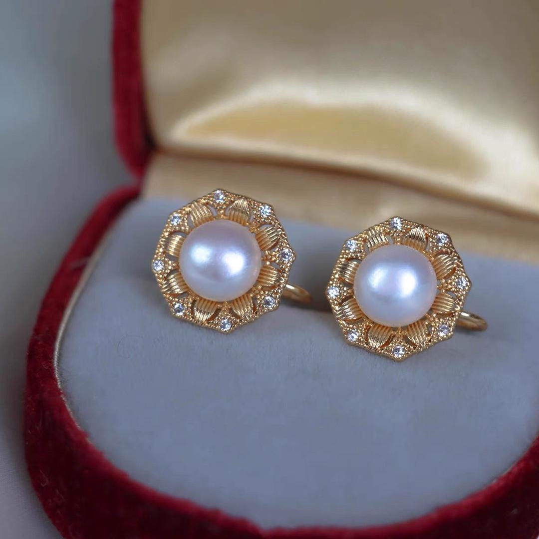 

Natural freshwater pearl earrings, stud earrings for women, ear hole earrings 2024 new temperament, niche design sense, high sense Natural freshwater pearl about 8mm