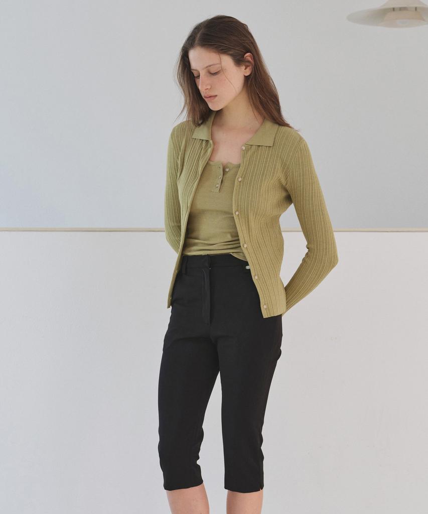 Polneua Rodilla Capri Pants (Black)