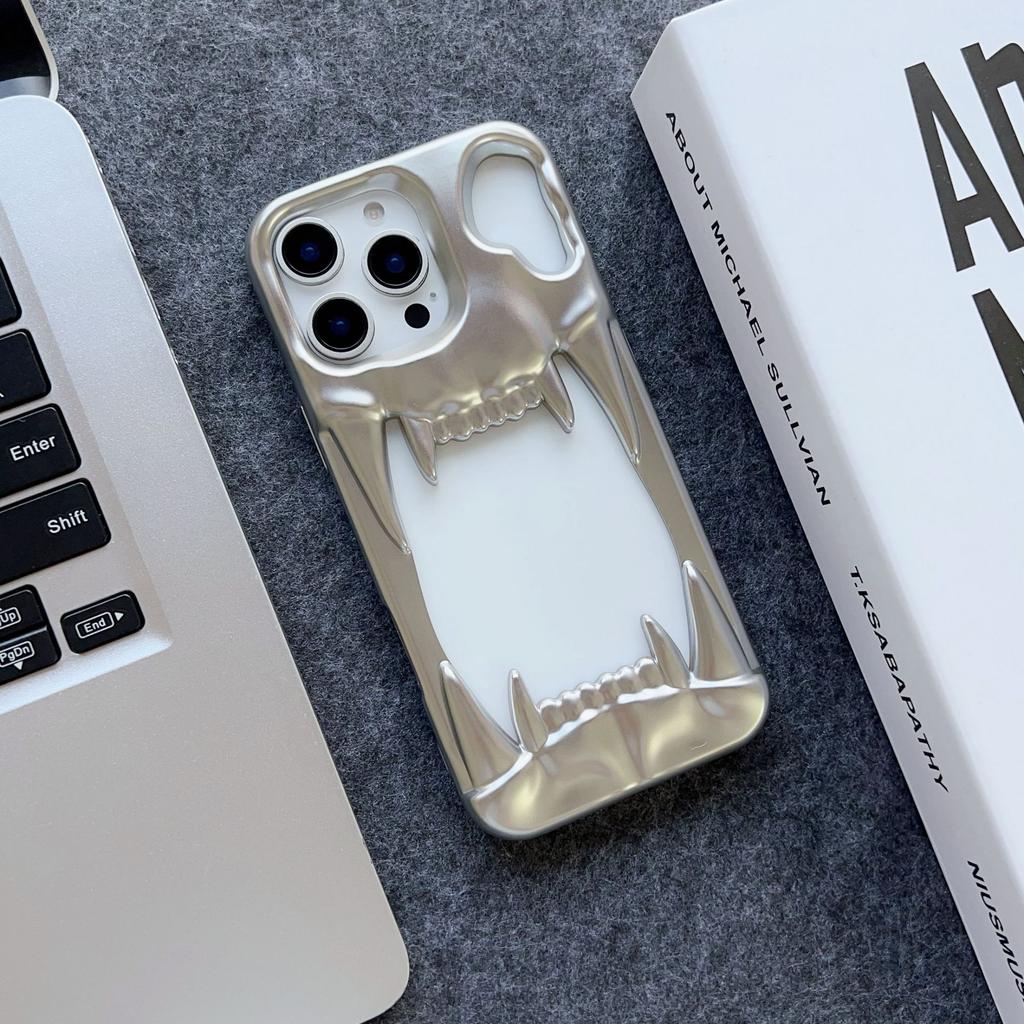Electroplating hollow tiger tooth mobile phone case is suitable for Apple 16PROMAX trend 15/14/13 bone 12 heat dissipation 11