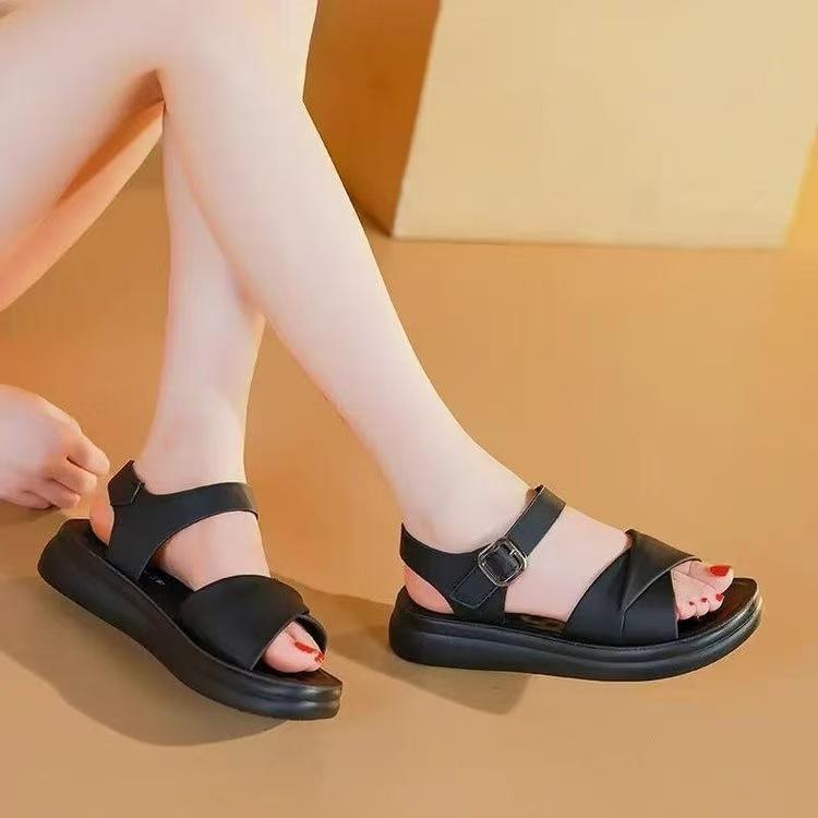 

Summer new sandals women s lightweight non-slip platform women s shoes super soft and versatile go out cool slippers 35 чёрный