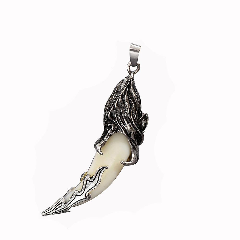 Chinese Fashion Personality Creativity Versatile Imitation Wolf Tooth Necklace Men And Women Resin Pendant Street Rock Jew