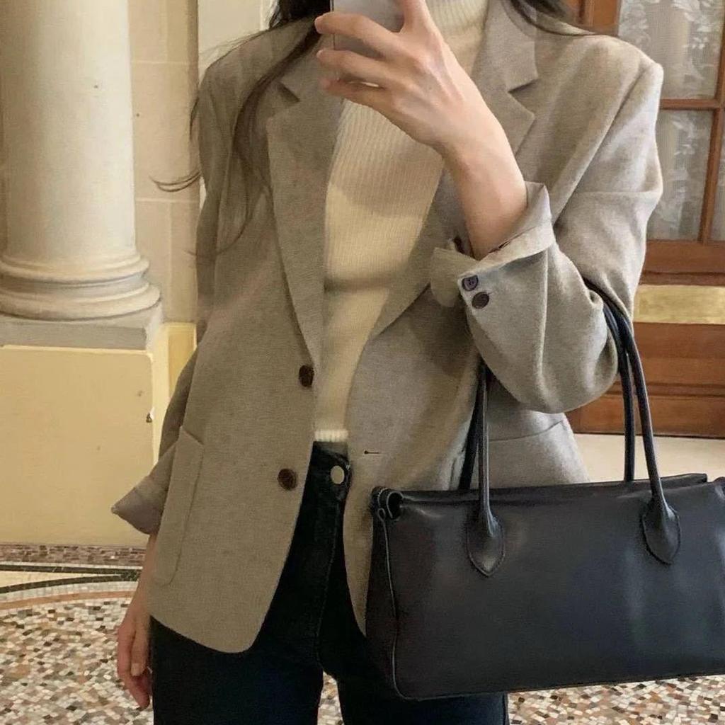 Kendall's Lychee Grain Cowhide Rectangular Baguette Handbag - Luxury Women's Shoulder Bag