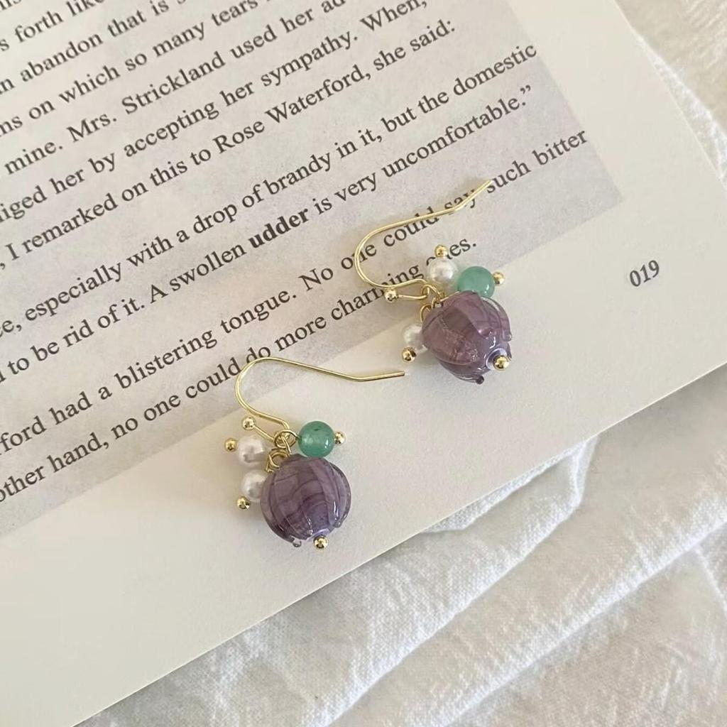 Elegant Purple Floral Pearl Earrings: Graceful Design & Versatile Style