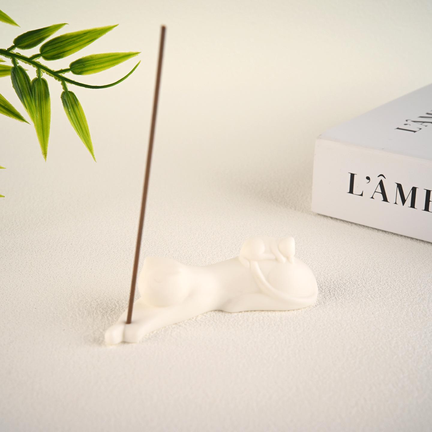 Adorable Kitten Ceramic Ornament: Cat Tea Pet, Incense Burner, Pen Holder, and Incense Stick Holder for Home and Indoor Use.