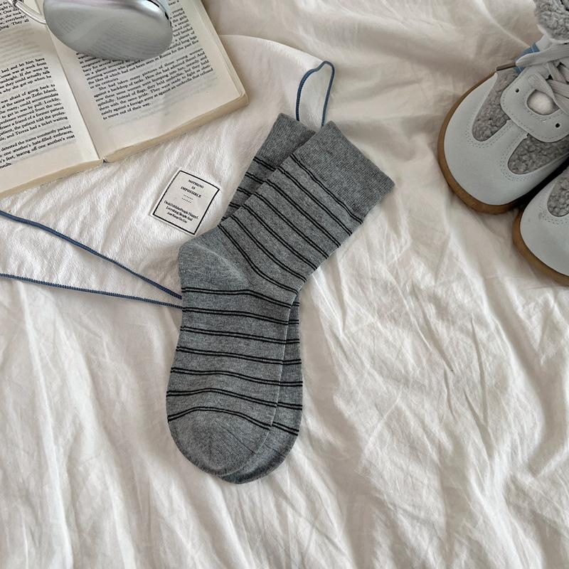 

10Pair Wear Socks Women S Stripes Contrasting Color Medium Tube Sports Socks Autumn And Winter Japanese Stacking Socks Women S Socks One size fits all серый