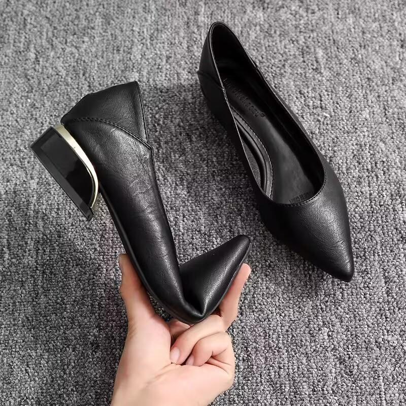 Pointed Single Shoes Women's 2025 Tooling Work Leather Shoes Thick Heel Not Tired Feet Women's Shoes Soft Sole Professional Work Shoes Women's Black