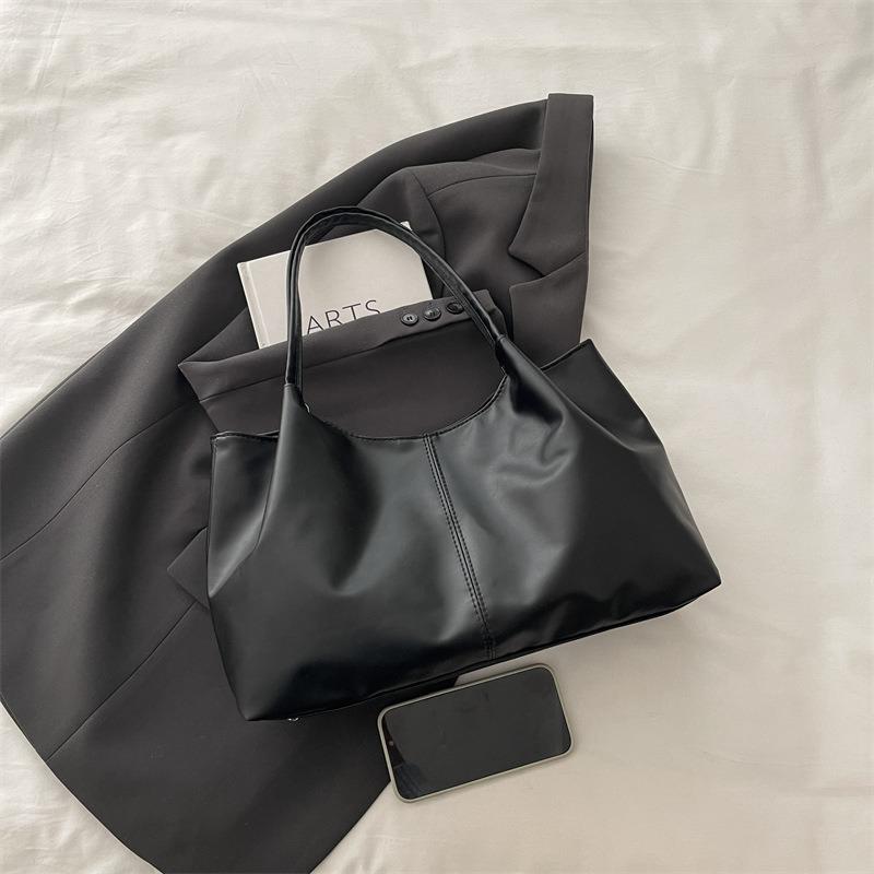 New large-capacity commuter bag women's popular shoulder underarm bag casual versatile fashion simple tote bag