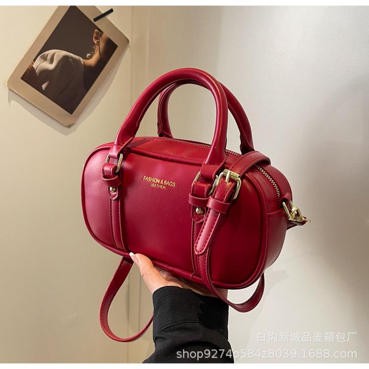 

Retro portable small bag women s 2025 new bowling bag popular messenger bag fashionable commuter shoulder bag
