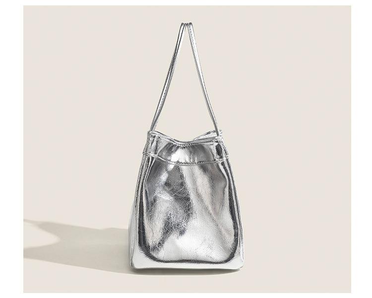 High-Gloss Dopamine Trend Tote: Mirror-Finish Textured Shell Handbag