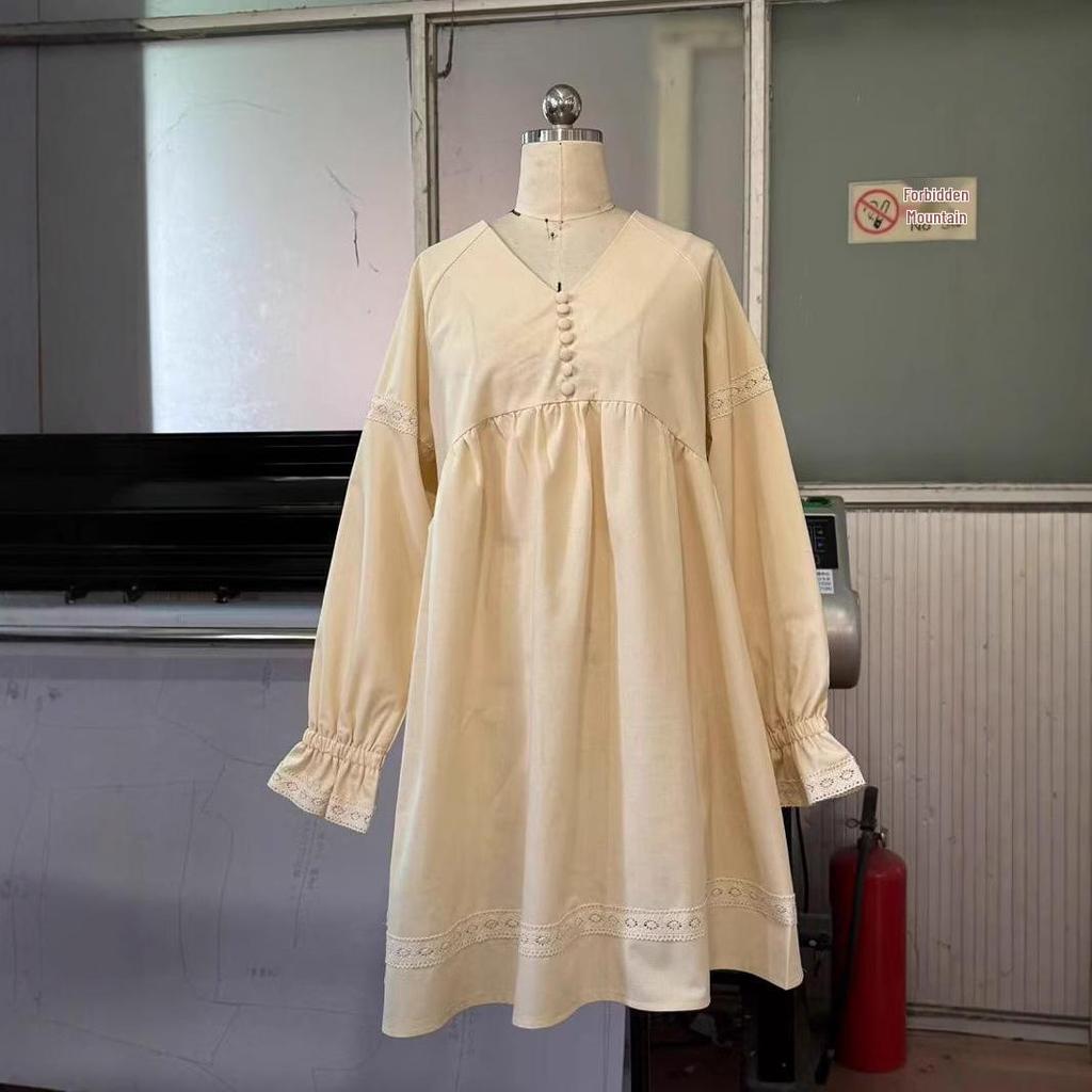 2025 Summer Women's V-Neck French Lace Patchwork Dress - Comfortable, Loose, and Stylish Short Skirt