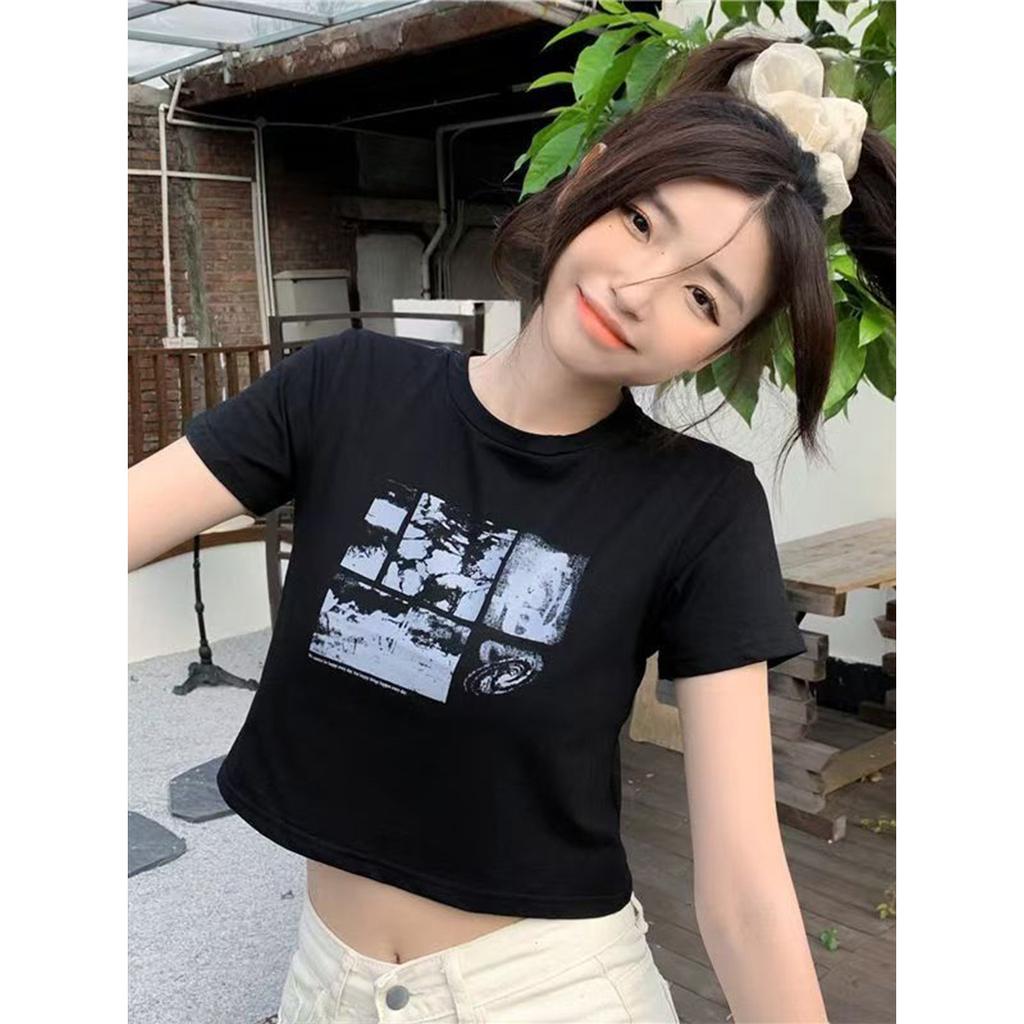 Funny girl navel print short-sleeved T-shirt summer new student black top