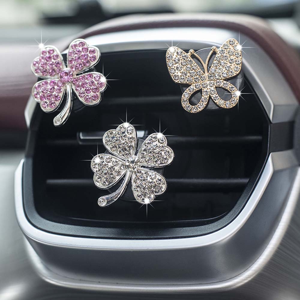2 PCS New Car Air Outlet Perfume Pendant Wholesale Car Aromatherapy Four-leaf Flashing Grass Car Interior Fragrance Decoration