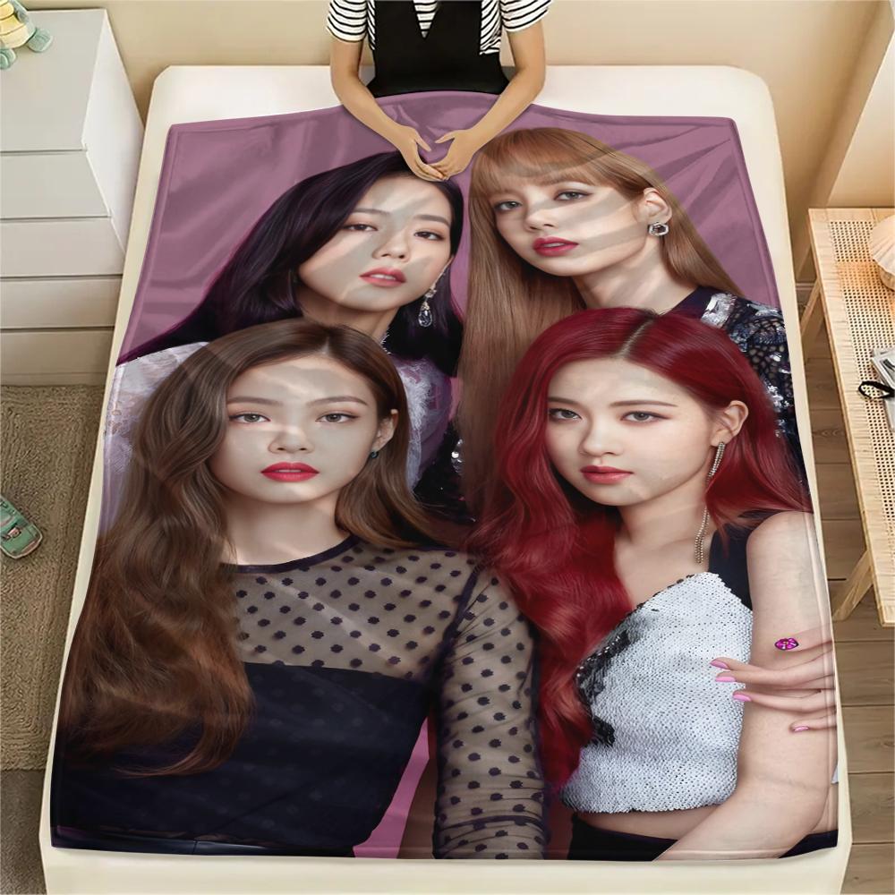 1pz Coperta in Flanella con Stampa BLACKPINK, Alta Qualità per Tutte le Stagioni, Arredamento per la Casa, Calore e Comfort, Perfetta per Regali di Natale