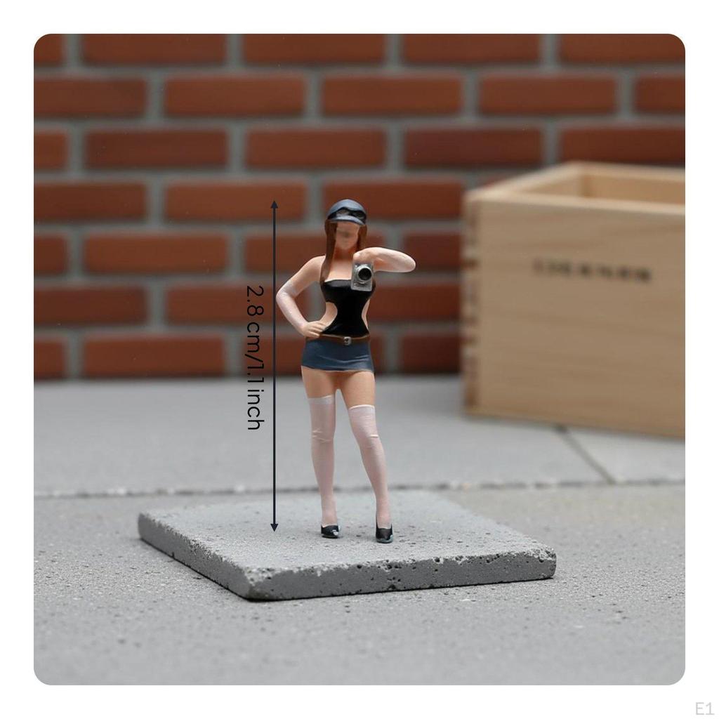 1/64 Scale Woman Model Fine Workmanship Colored Female Figurine Miniature Detailed Photographer