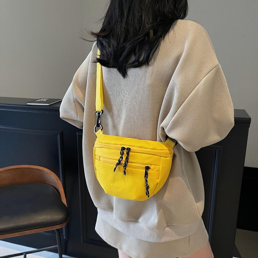 Waterproof Dumpling Shoulder Bag Korean Style Sports Crossbody Bag Nylon Half Moon Bags Travel