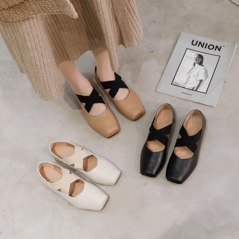 

[Beautiful Jun] Leather retro grandma shoes women s head shallow mouth thick heel single shoes ballet cross belt Mary Jane 35