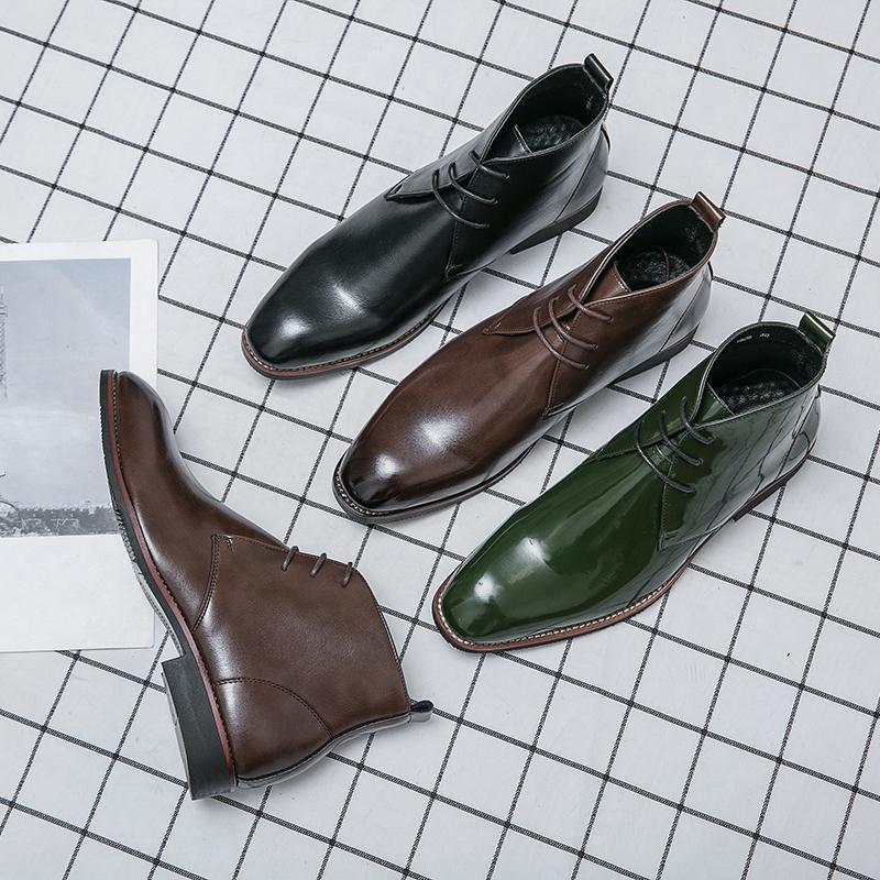 Mode Gyllene Plantor Chelsea Boots för Män Mode Festskor Casual Affärs Flats Fritid Kontor Herrklänningskänga Bekväma Skor