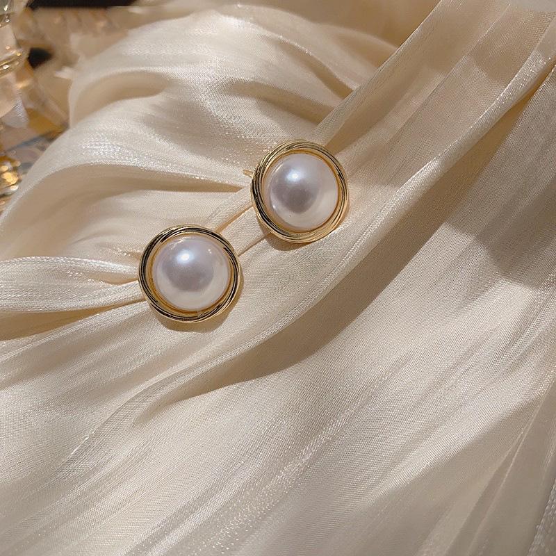S925 Silver Pearl Stud Earrings: 2023 Trendy, High-End, Metal Design for Women