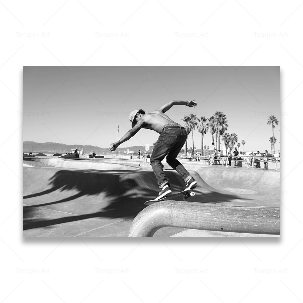 Skateboarding Extreme Sports Posters Prints Black White Photo Canvas Painting Wall Art Pictures Room Decor Skateboard Lover Gift