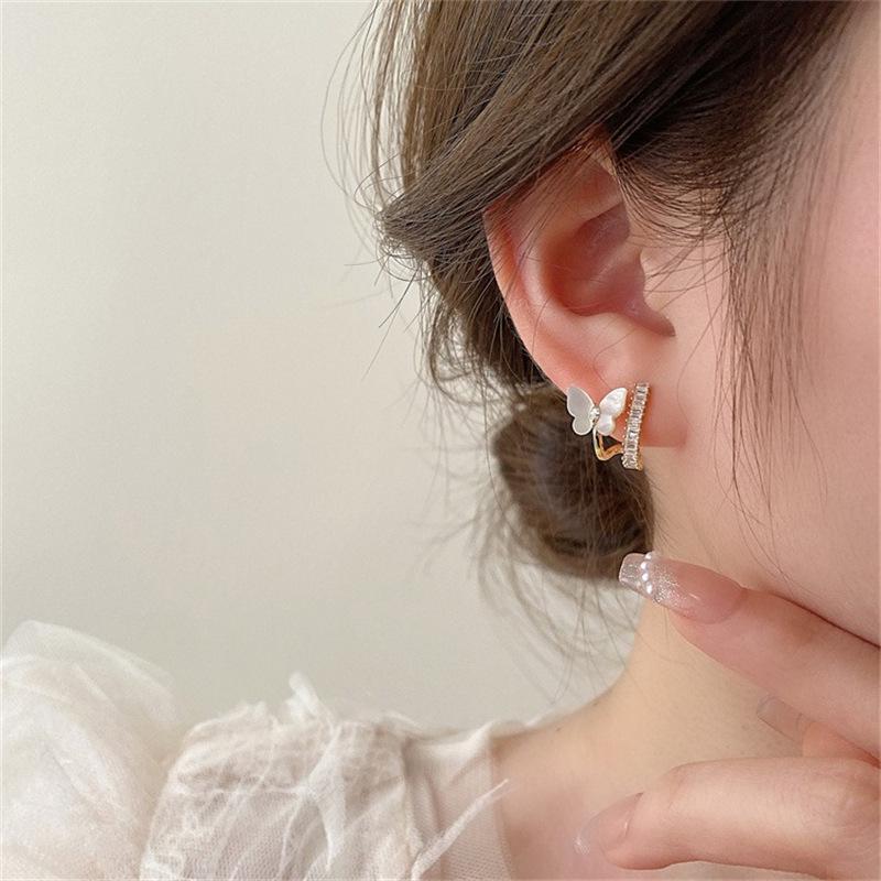 Elegant Small Butterfly Earrings with Micro-set Zirconia, Exquisite Niche Design, Luxury Stud Ear Jewelry for Women.