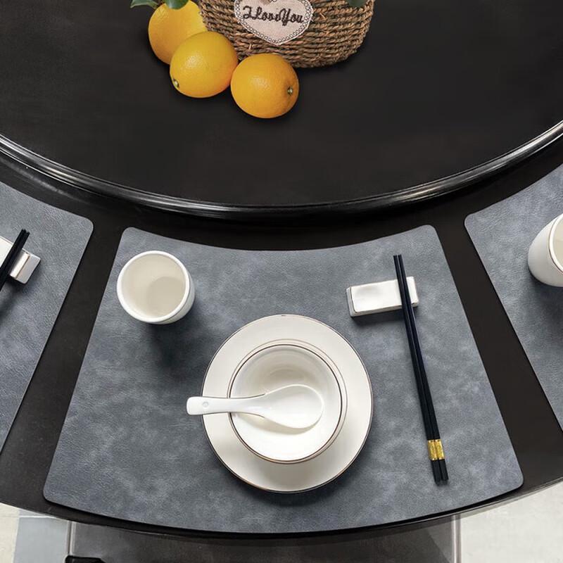 

HanQian Faux Leather Fan-Shaped Placemat Small 27x43cm