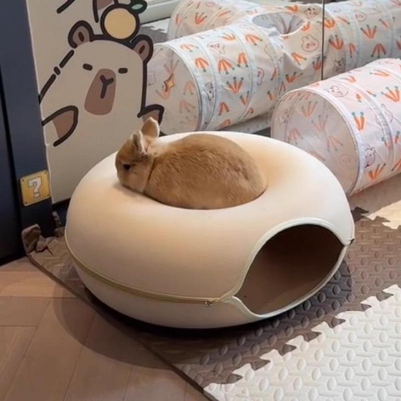 1PC Felt Cat Bed Enclosed Cat Cave with Zipper, Foldable Indoor Cat House, Cozy Donut Shape Pet Bed for Small to Medium Cats