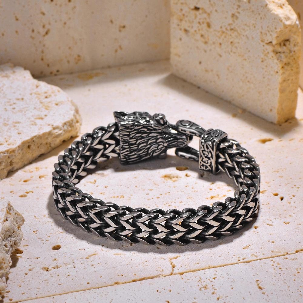 Personalized Chickbeak Handpiece Punk Retro Wolf Head Snakehead Front and Back Chain Titanium Steel Men's Bracelet
