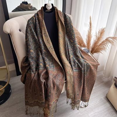 Imitation Kaschmir Schal Klassischer ethnischer Stil Vielseitiger Jacquard Kaschmir Quasten Schal Langer Schal