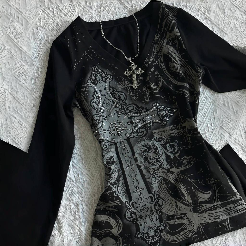 VAYLA Vintage Gothic trička Y2k Černé punkové grafické tričko Grunge Retro Sexy výstřih do V Bavlněná trička Aefashion oblečení Harajuku Top