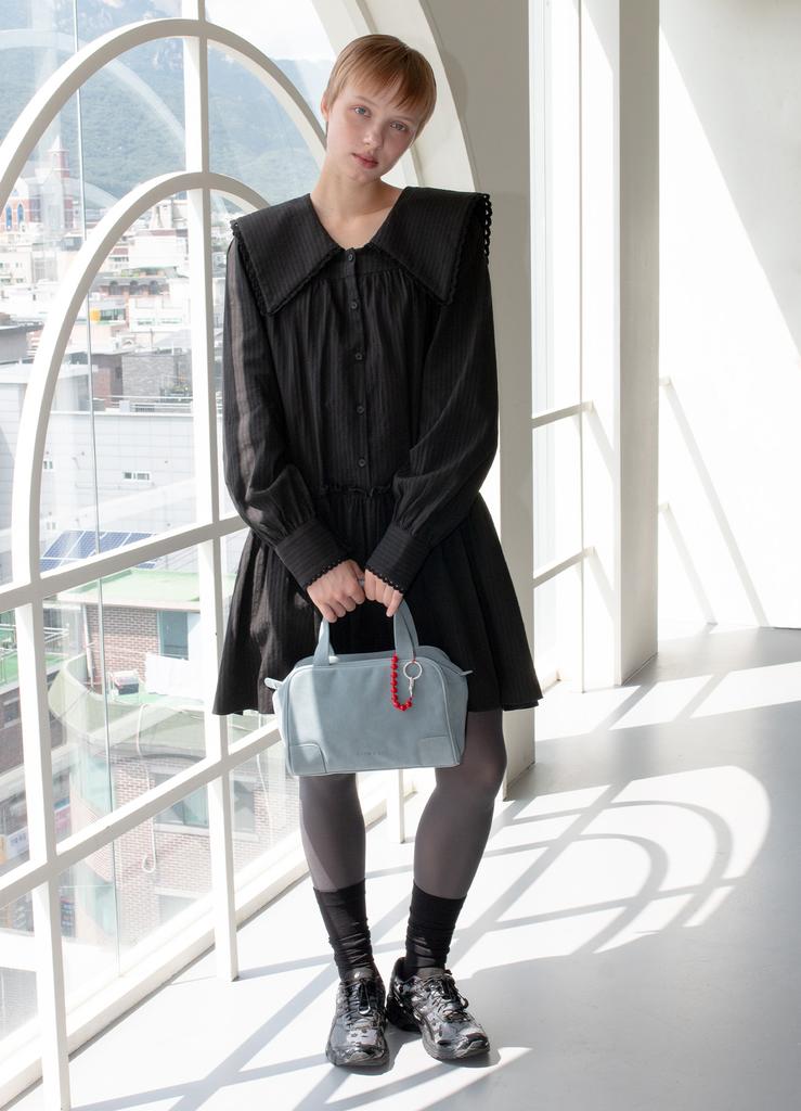 Yahnsisi Suede Bowling Bag - Baby Blue
