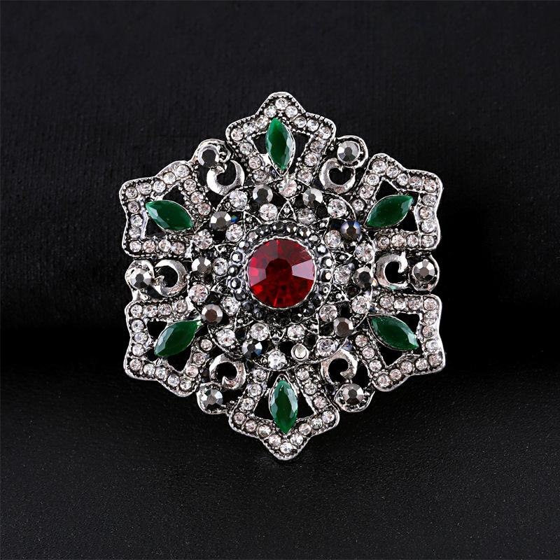 Baroque Style Vintage Women Men Crystal Brooch Retro Badges Lapel Pin Party Corsage Jewelry Accessories